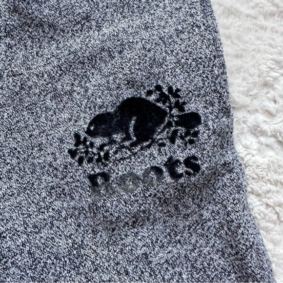 Roots | Salt & Pepper Original Sweatpant Short (27 Inch Inseam) | Size 12 - Picture 4 of 9